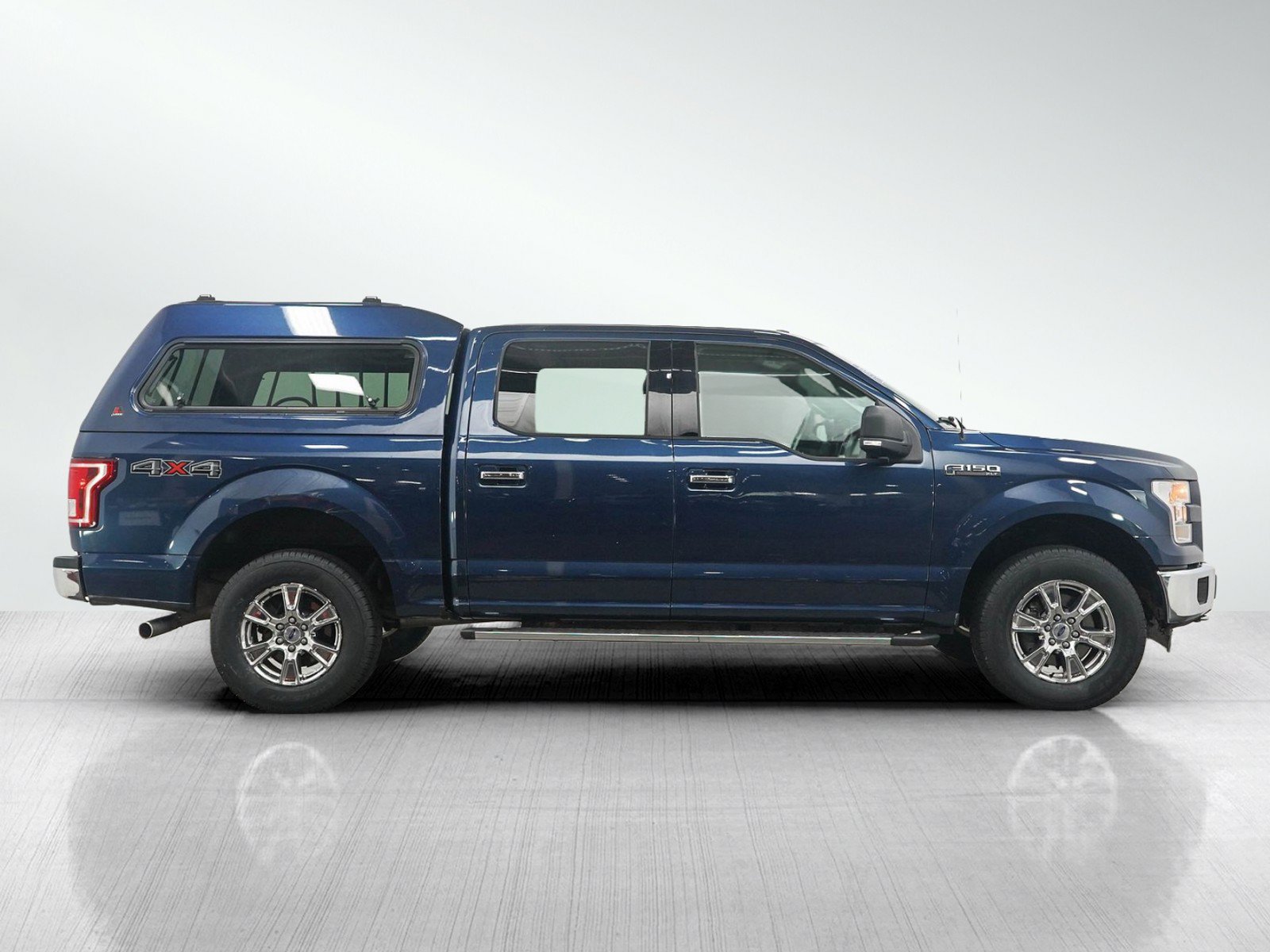 Used 2017 Ford F150 XLT w/ Equipment Group 302A Luxury AWD/4WD image 6