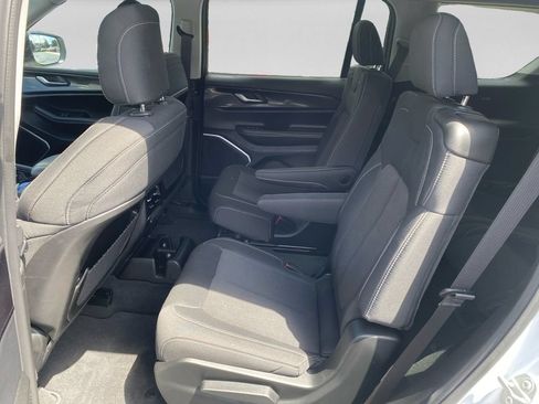 Used 2021 Jeep Grand Cherokee L Laredo w/ Luxury Tech Group I AWD/4WD image 25