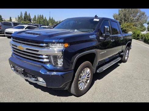 Used 2022 Chevrolet Silverado 2500 High Country w/ Z71 Off-Road Package AWD/4WD image 3