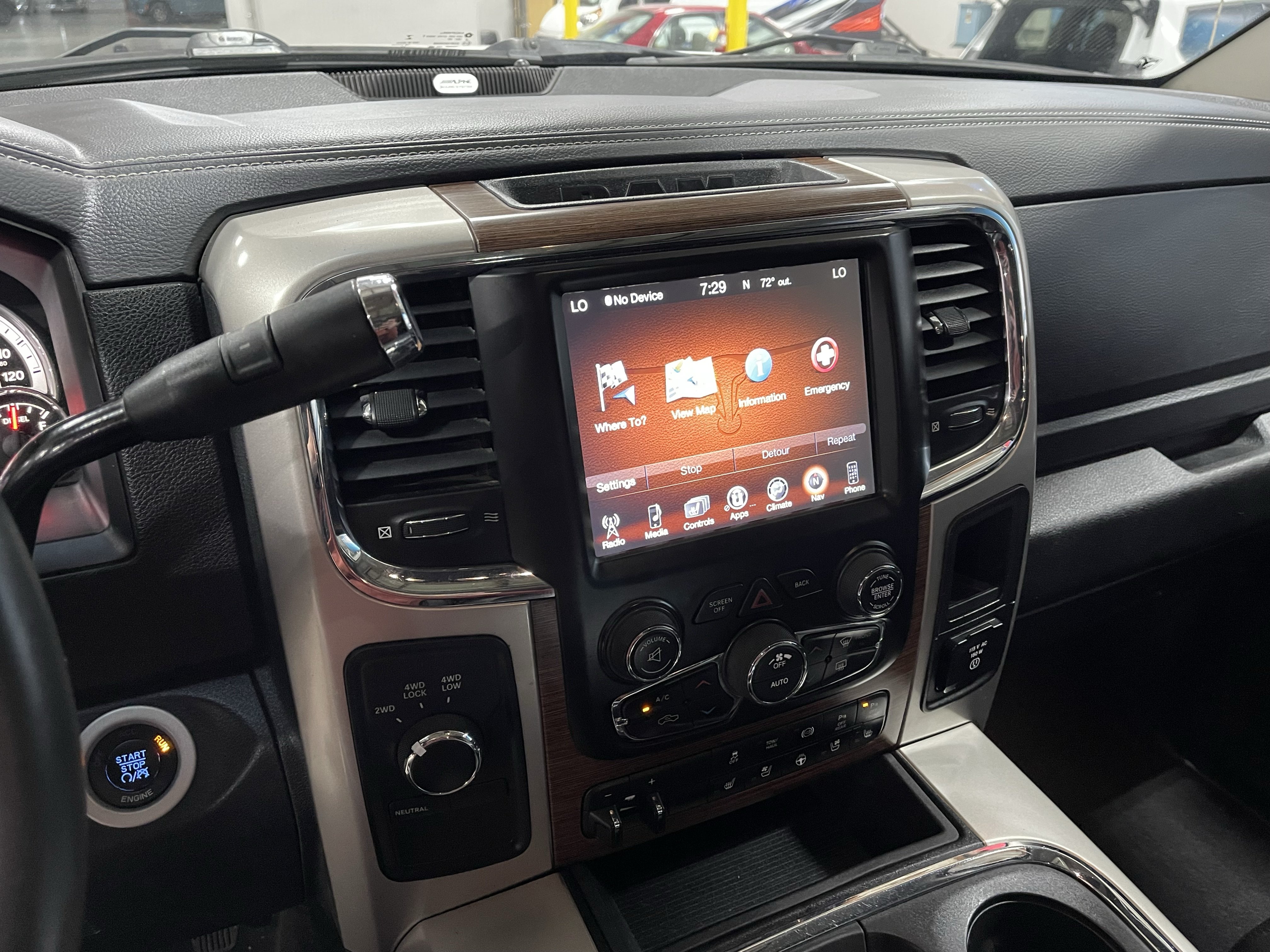 Used 2016 RAM 3500 Laramie w/ Convenience Group AWD/4WD image 24