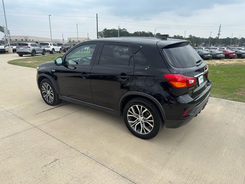 Used 2019 Mitsubishi Outlander Sport SE FWD image 6