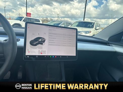 Used 2023 Tesla Model 3 Standard Range image 14