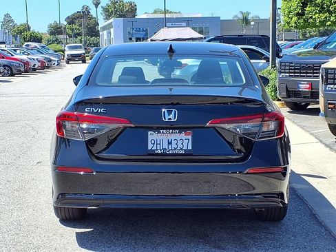 Used 2023 Honda Civic LX image 5