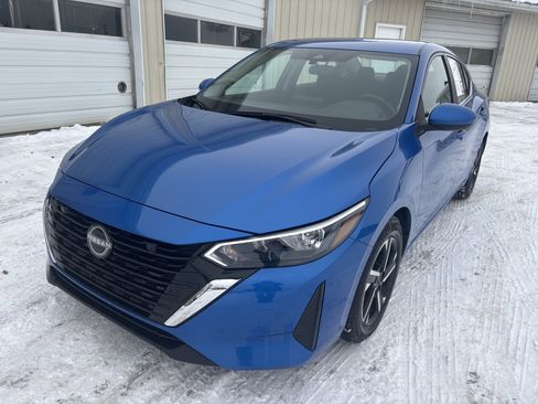Used 2024 Nissan Sentra SV image 9