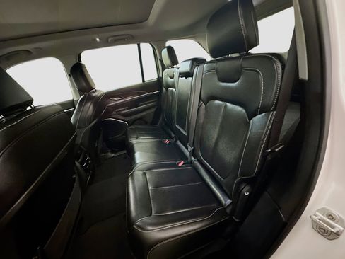 Used 2023 Jeep Grand Cherokee 4WD 4xe image 30