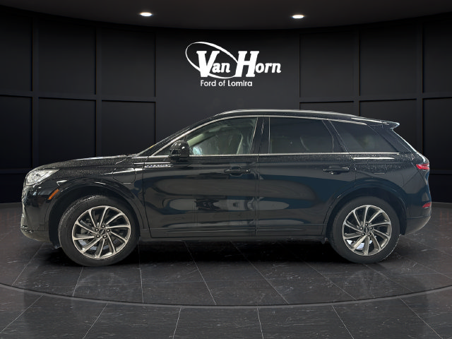 Used 2024 Lincoln Corsair Grand Touring w/ Rear Removable Package Tray AWD/4WD image 4