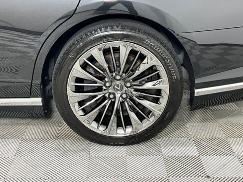 Used 2023 Lexus LS 500 image 29