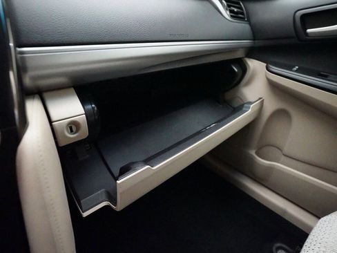 Used 2012 Toyota Camry LE image 28