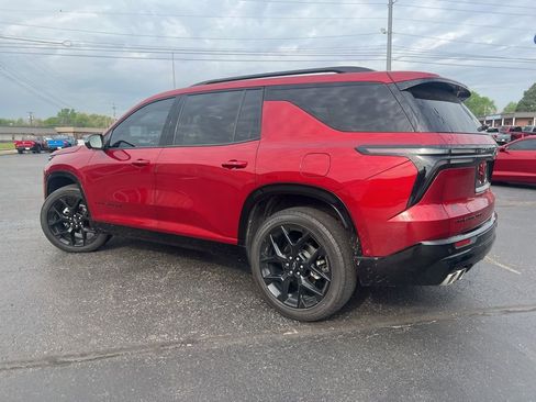 Used 2024 Chevrolet Traverse RS image 5