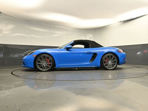 Used 2025 Porsche 718 Boxster S RWD image 34