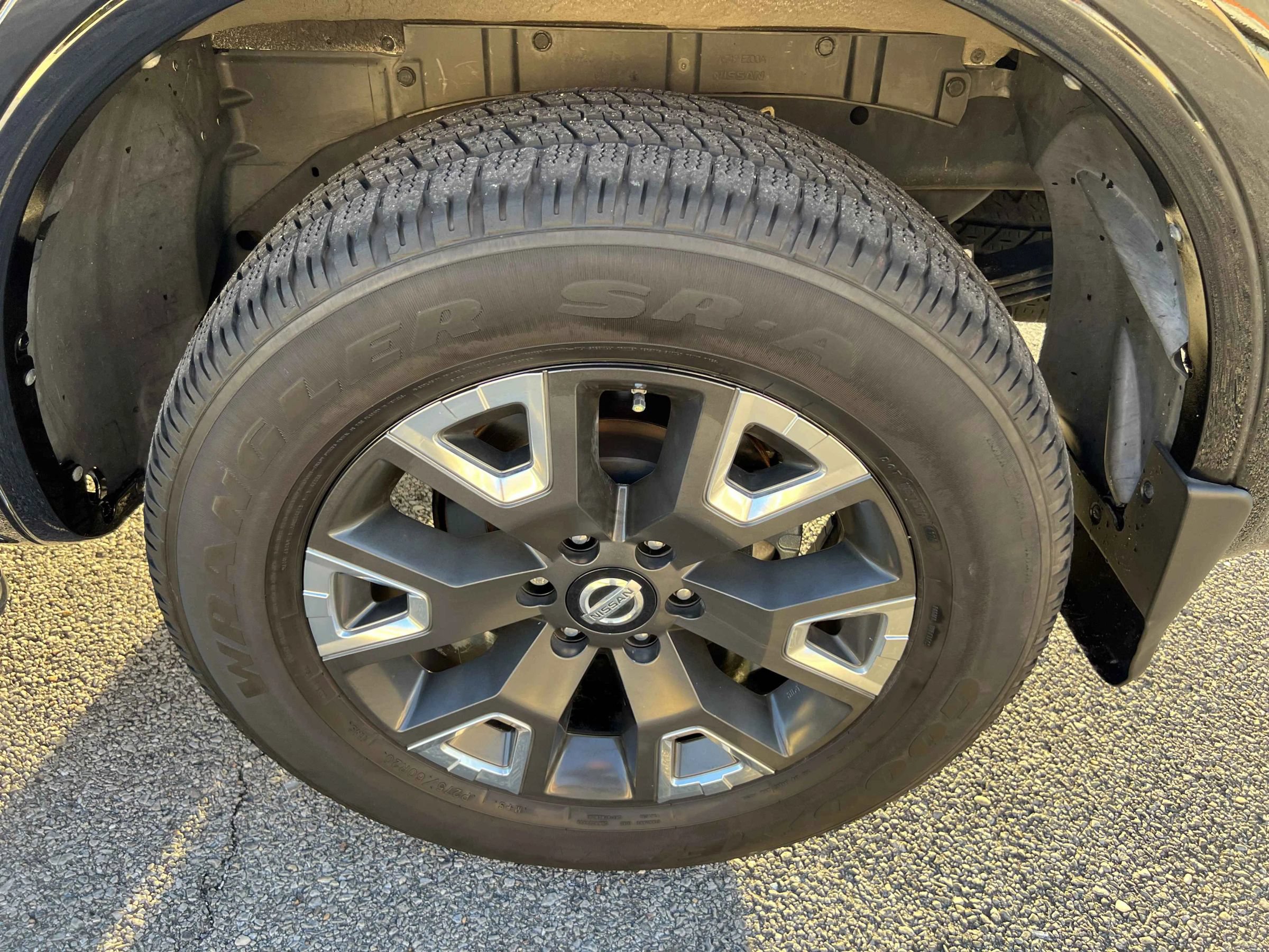 Used 2021 Nissan Titan Platinum Reserve w/ Moonroof Package RWD image 15
