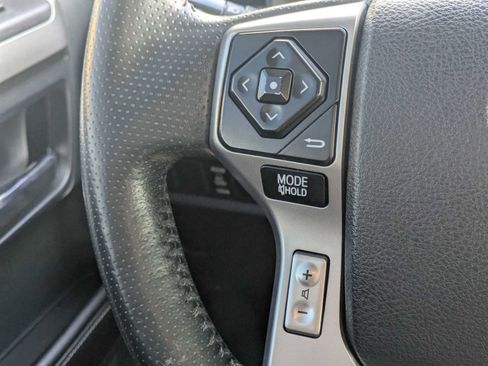 Used 2015 Toyota 4Runner SR5 AWD/4WD image 22