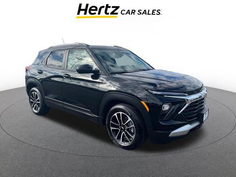 Used 2025 Chevrolet TrailBlazer LT image 1