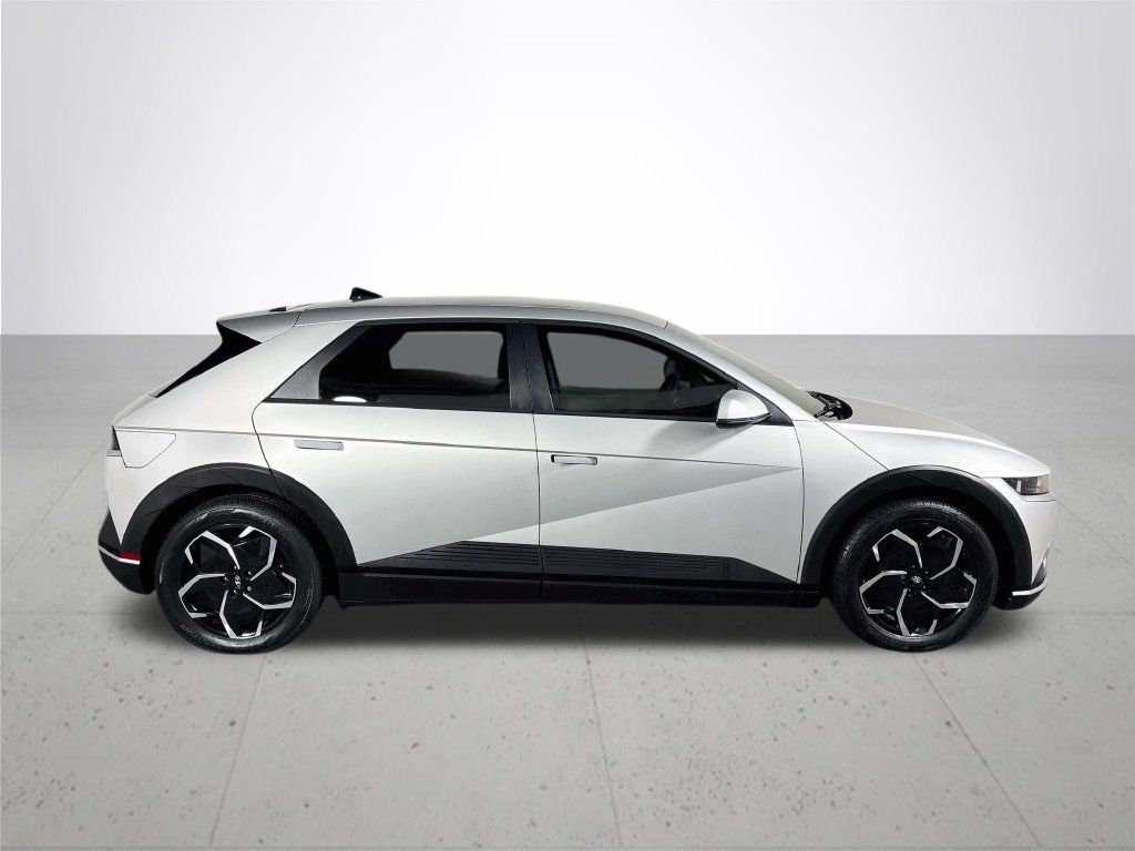 Used 2024 Hyundai Ioniq 5 SEL AWD/4WD image 5