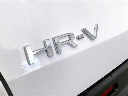 New 2027 Honda HR-V LX image 17