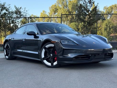 New 2025 Porsche Taycan 4S AWD/4WD image 9