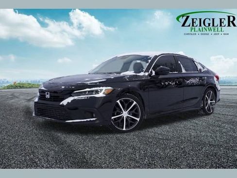 Used 2022 Honda Civic Touring image 1