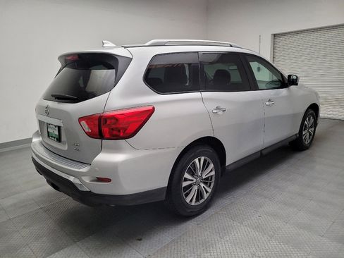 Used 2019 Nissan Pathfinder SL image 9