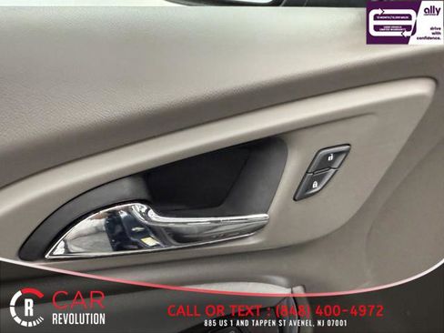 Used 2021 Chevrolet Malibu LT image 36