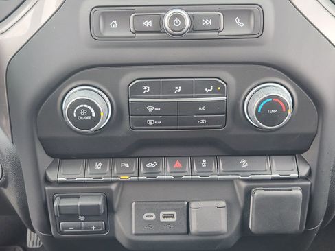 Used 2024 Chevrolet Silverado 2500 Custom w/ Custom Value Package image 20