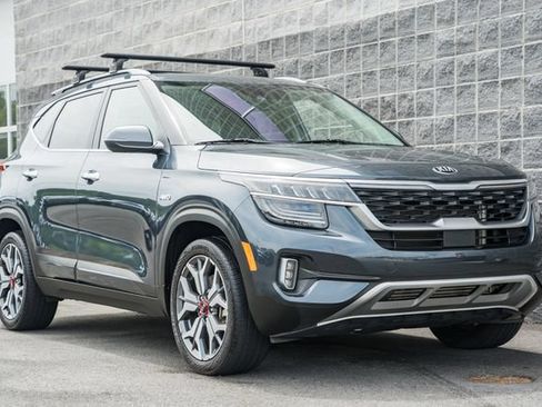 Used 2021 Kia Seltos SX w/ SX Sunroof Package AWD/4WD image 2