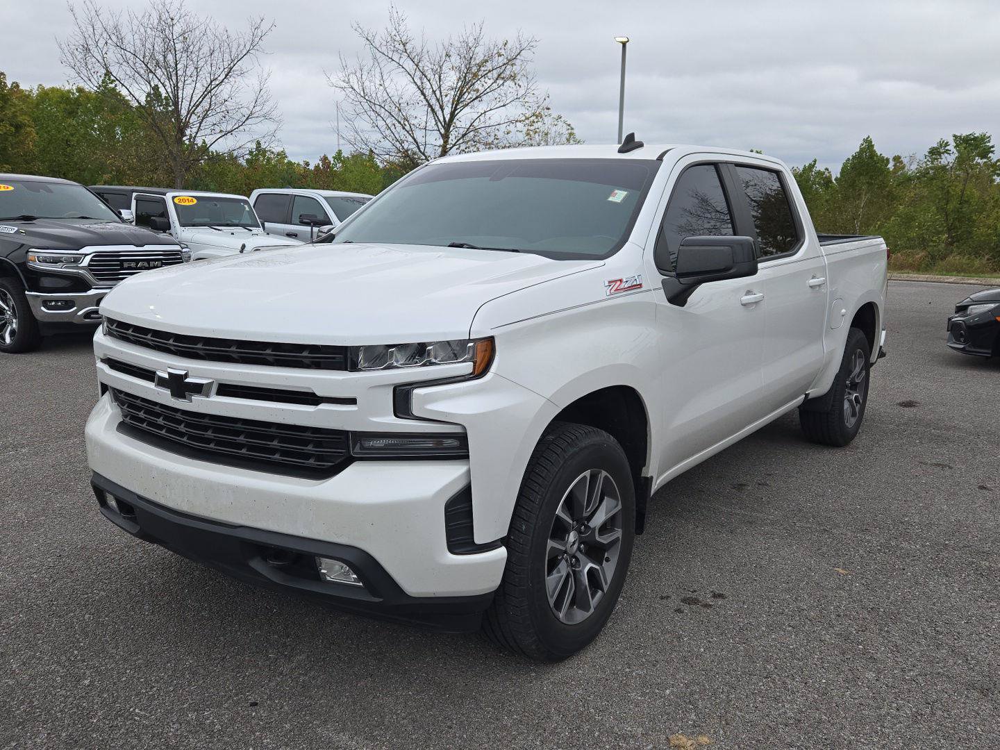 Used 2020 Chevrolet Silverado 1500 RST AWD/4WD image 3