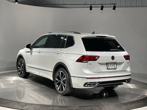 Used 2022 Volkswagen Tiguan SEL R-Line image 13