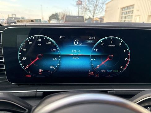 Used 2023 Mercedes-Benz GLS 580 4MATIC image 13