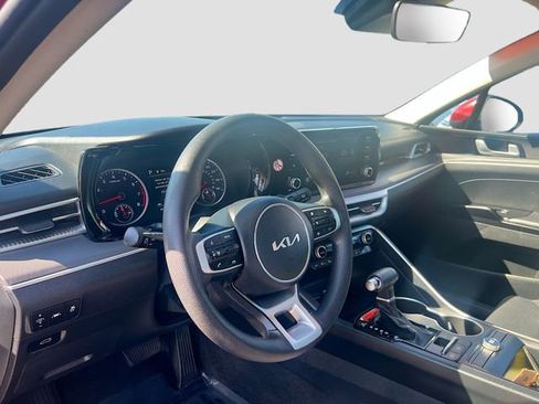 Used 2023 Kia K5 LXS image 9