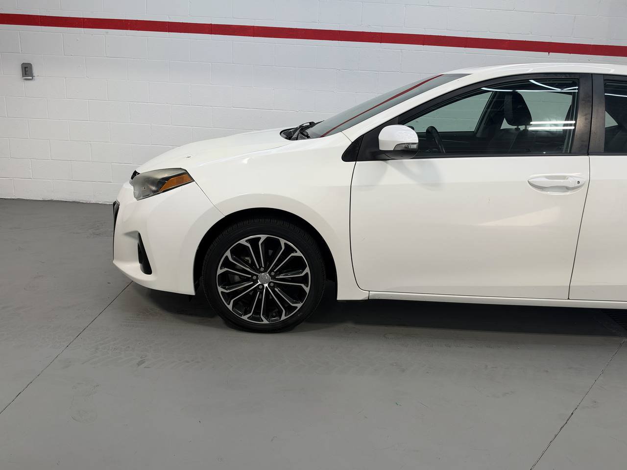 Used 2016 Toyota Corolla S FWD image 3