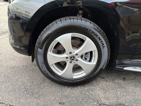 Used 2017 Mercedes-Benz GLS 450 4MATIC w/ Premium Package image 28