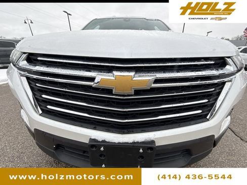 Used 2023 Chevrolet Traverse LT image 32