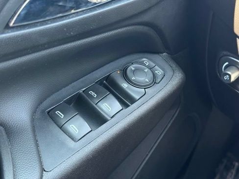 Used 2019 Chevrolet Equinox LT AWD/4WD image 34