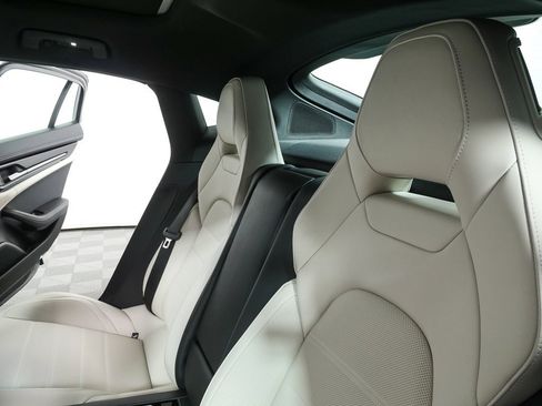 New 2026 Porsche Panamera 4 E-Hybrid image 23