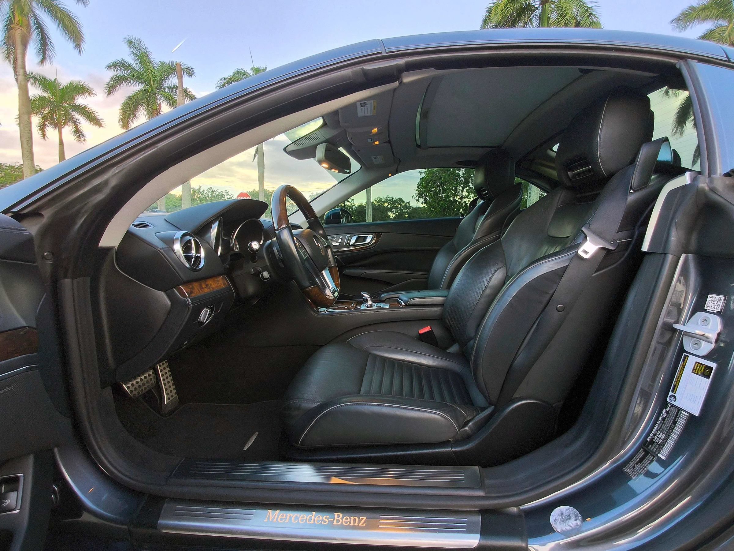 Used 2014 Mercedes-Benz SL 550 image 39