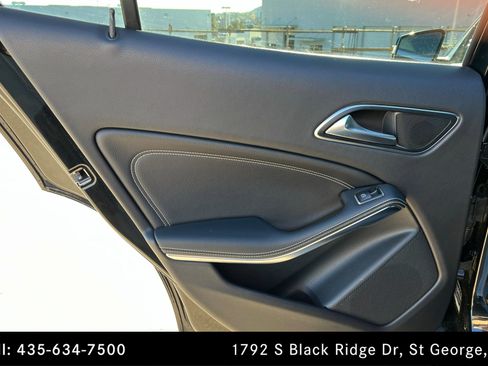 Used 2018 Mercedes-Benz GLA 250 w/ Premium Package image 18