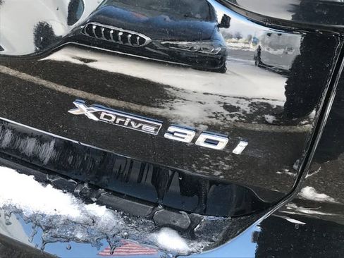 Used 2024 BMW X3 xDrive30i image 3