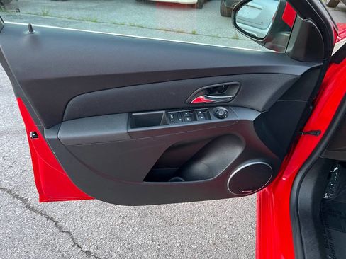 Used 2015 Chevrolet Cruze LT FWD image 13
