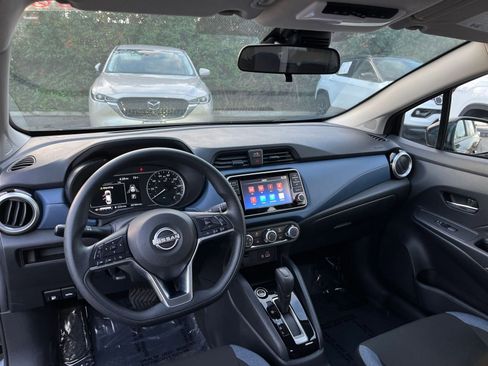 Used 2025 Nissan Versa SV image 33