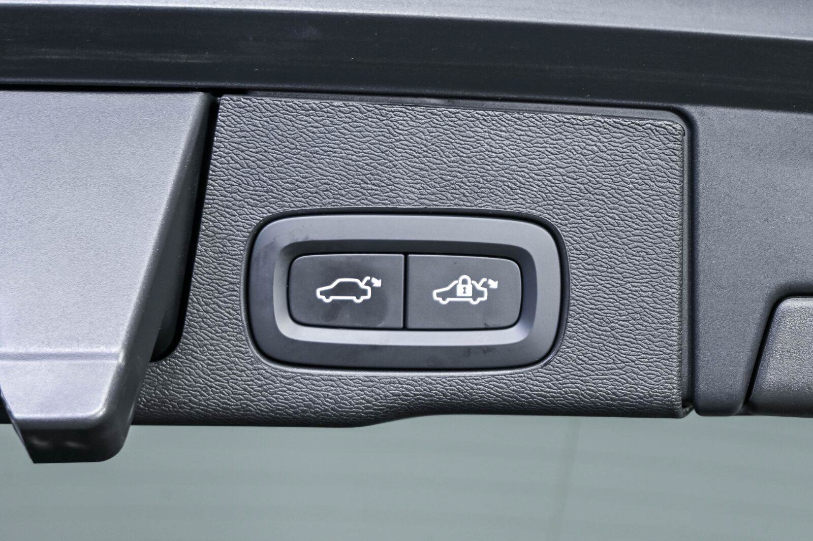 Certified 2026 Volvo XC60 B5 Plus AWD/4WD image 28