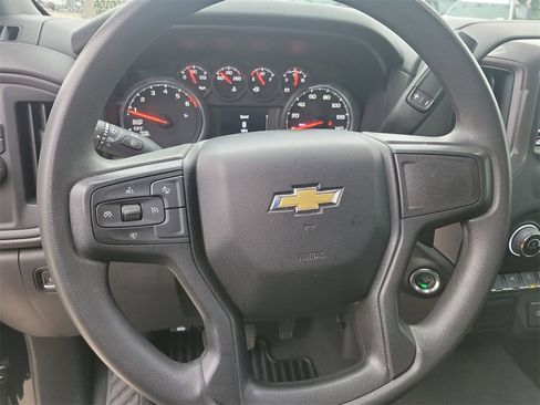 Used 2024 Chevrolet Silverado 1500 Custom image 14