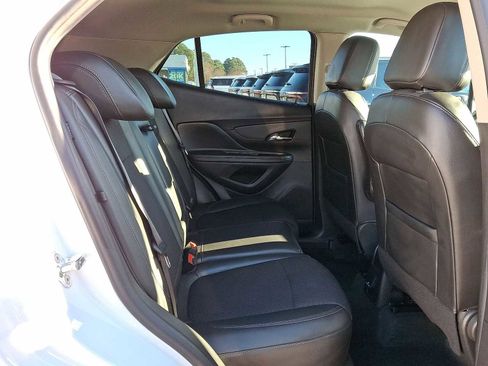 Used 2022 Buick Encore Preferred w/ Safety Package image 30