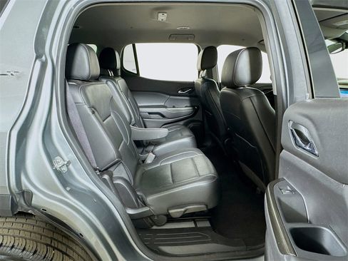 Used 2023 GMC Acadia SLT image 25