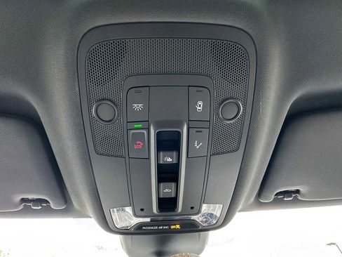 New 2025 Audi Q3 2.0T Premium image 31