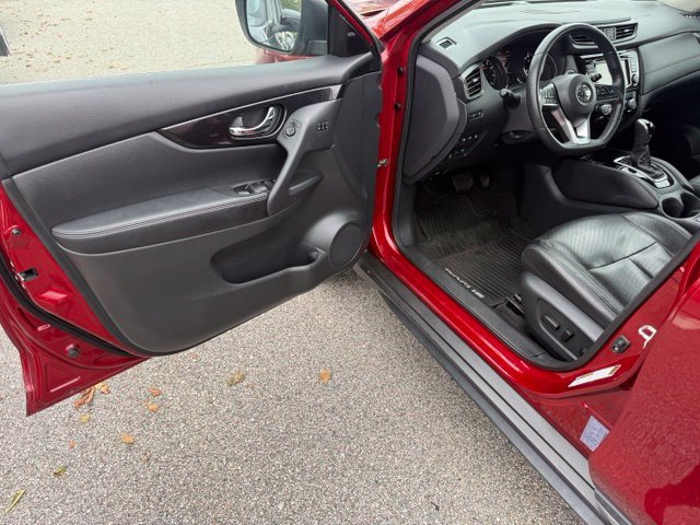Used 2019 Nissan Rogue SL w/ Premium Package AWD/4WD image 12