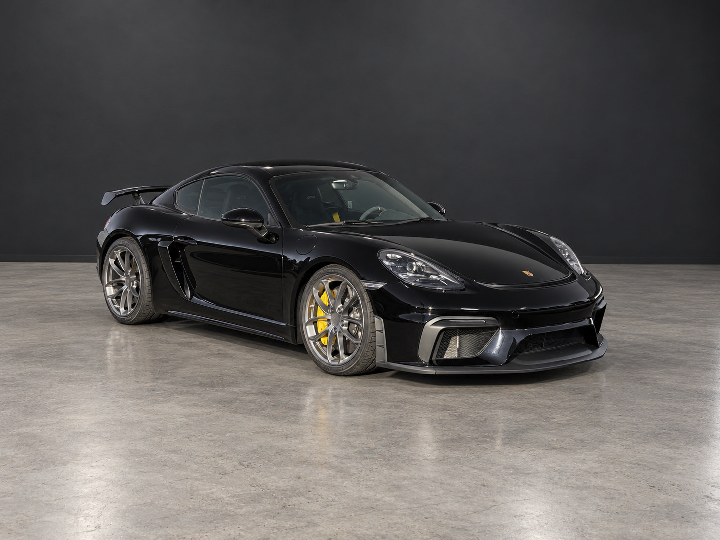 Used 2020 Porsche 718 Cayman GT4 RWD image 11