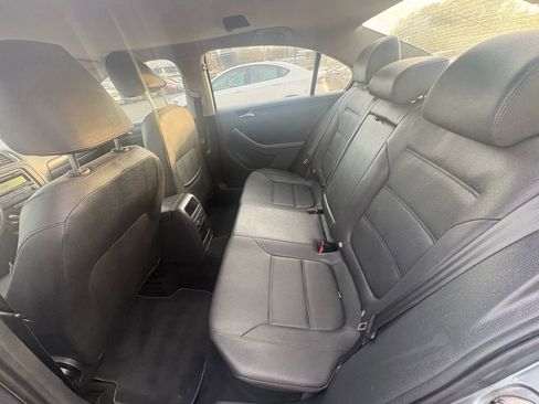 Used 2011 Volkswagen Jetta SE image 11
