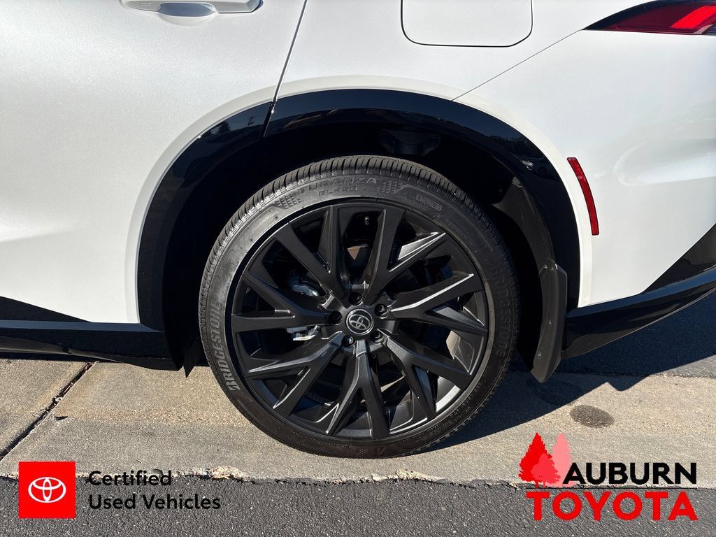 Certified 2025 Toyota Crown Signia w/ Advanced Technology Package AWD/4WD image 25