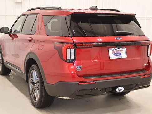 New 2026 Ford Explorer ST-Line image 7