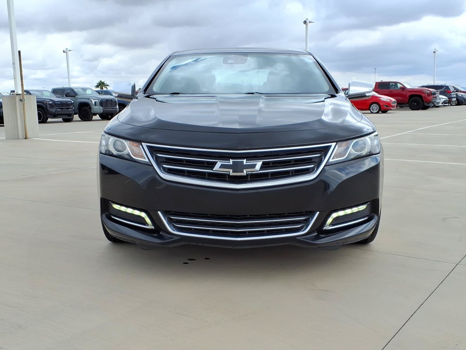 Used 2017 Chevrolet Impala Premier w/ Enhanced Convenience Package FWD image 2